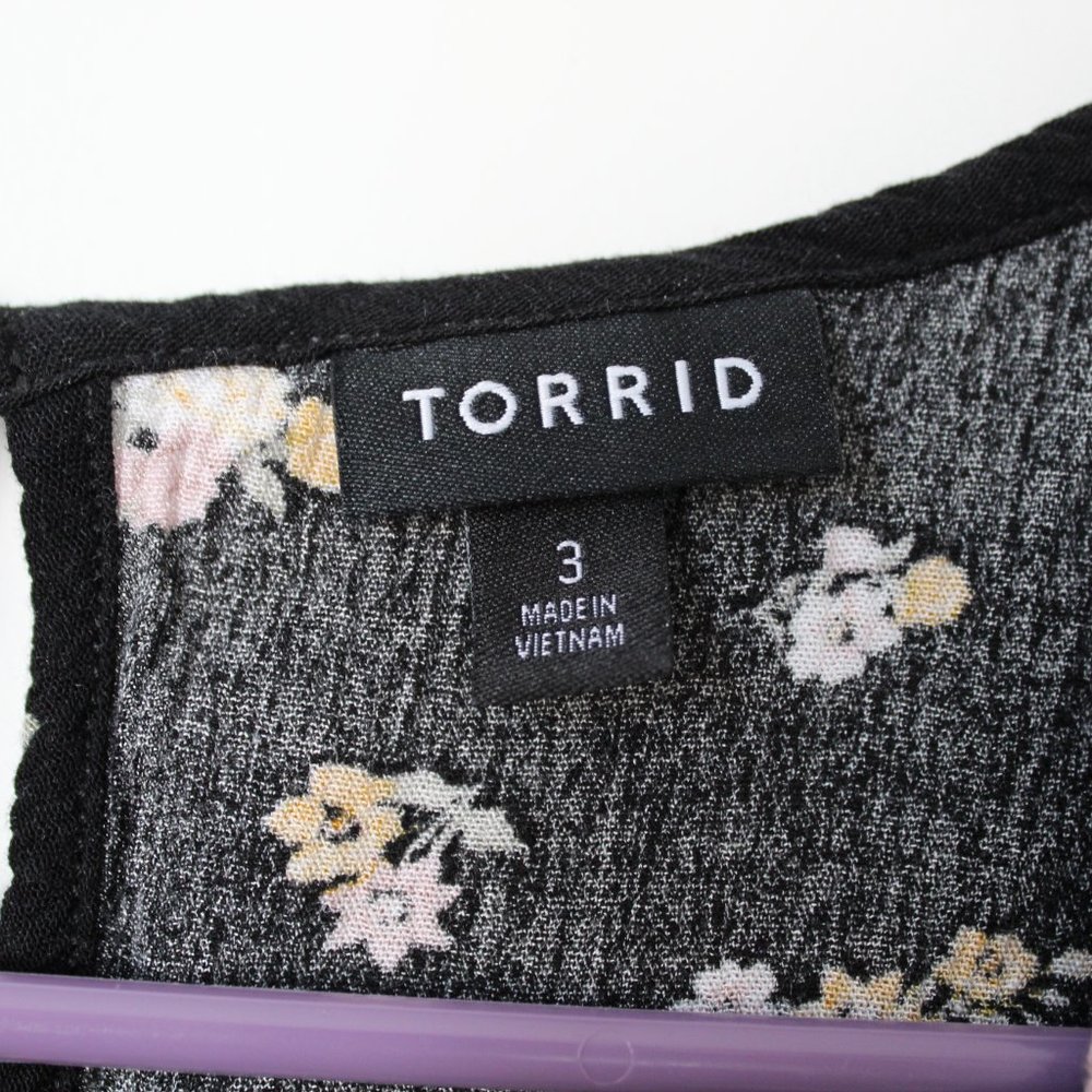 TORRID BLACK AND YELLOW FLORAL CRINKLE GAUZE SMOKE TANK - Picture 3 of 3